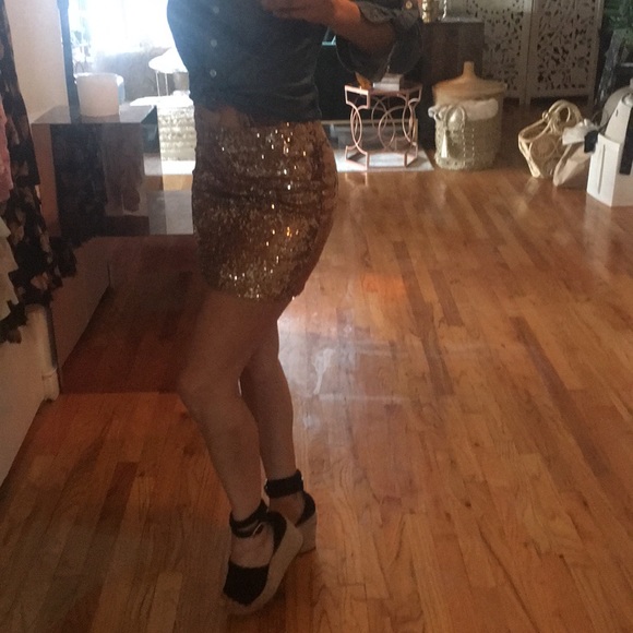 Bronze sequin mininskirt - Picture 2 of 3